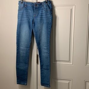 Arizona jegging skinny jeans open to offers and trade!